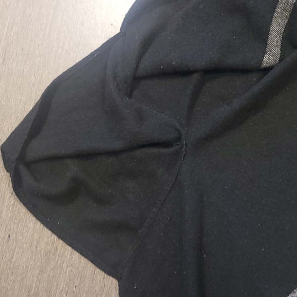 Hooded Shawl Wool & Polyester - Picture 6 of 10